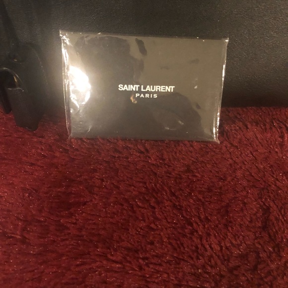 Authentic Yves Saint Laurent Sac de Jour Large in Grained Leather - Picture 9 of 10